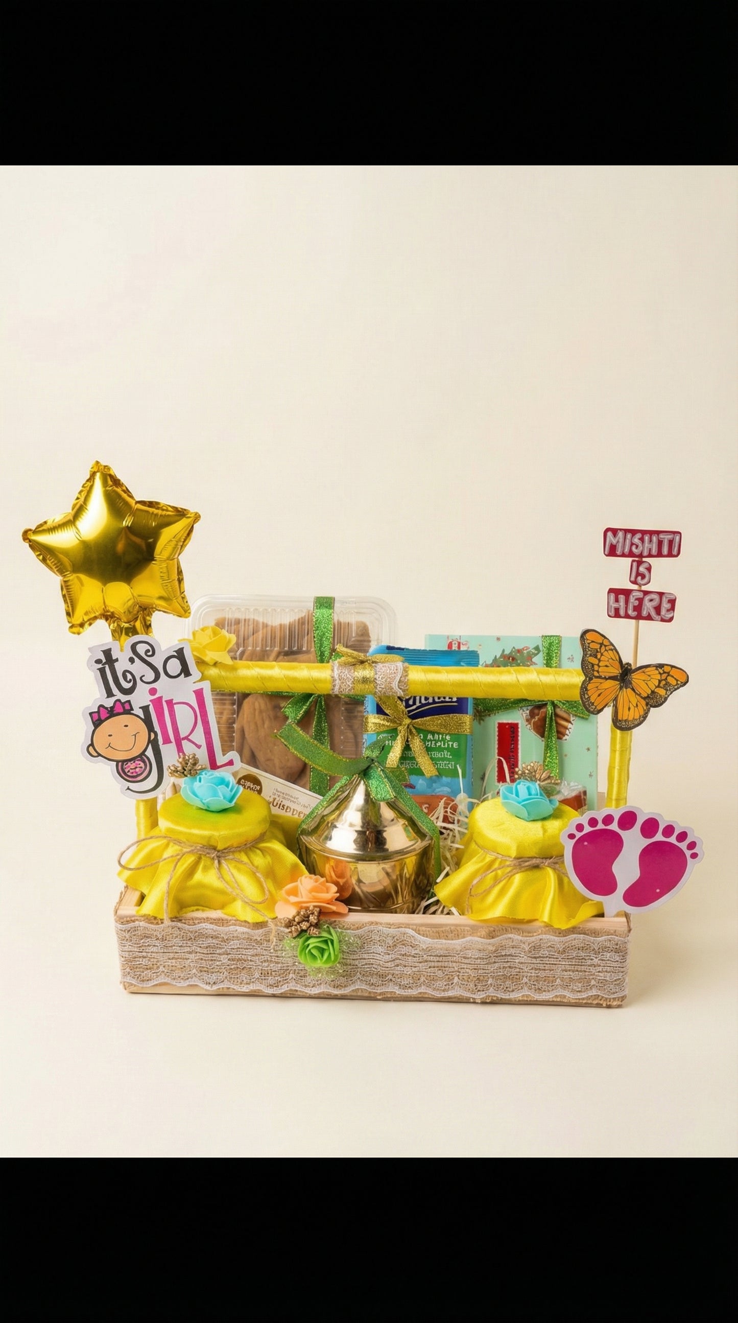 Baby announcement hamper 1