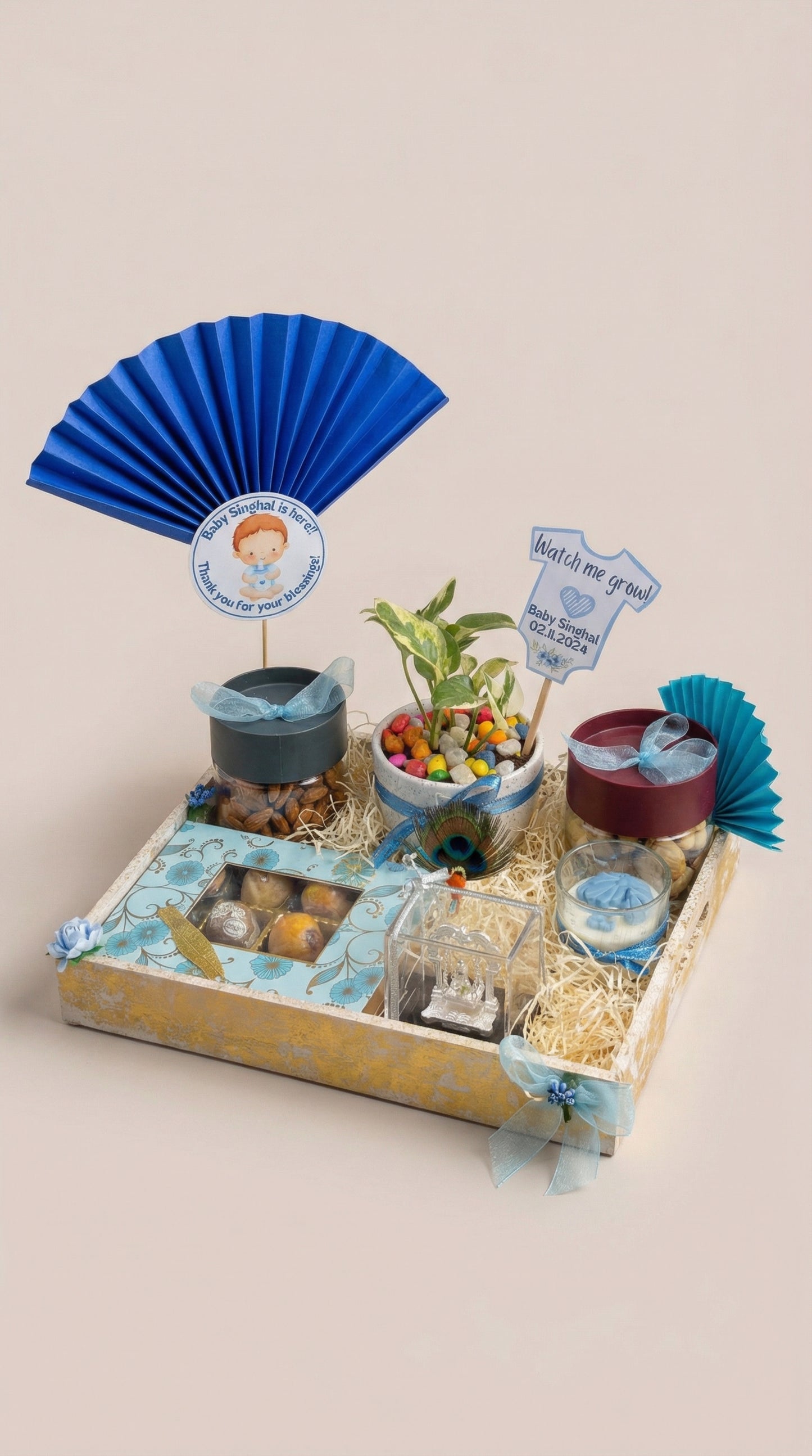 Baby announcement hamper 2