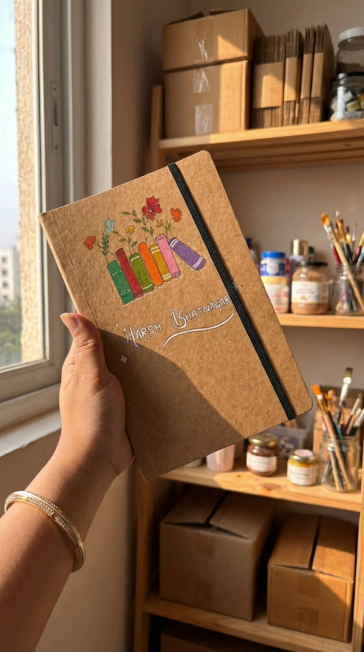 भूरे रंग के कवर वाली नोटबुक, अनुकूलन योग्य